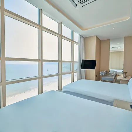 Uh Suite The Haeundae Busan Exterior photo