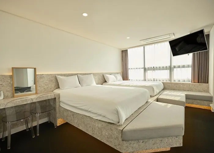 Uh Suite The Haeundae