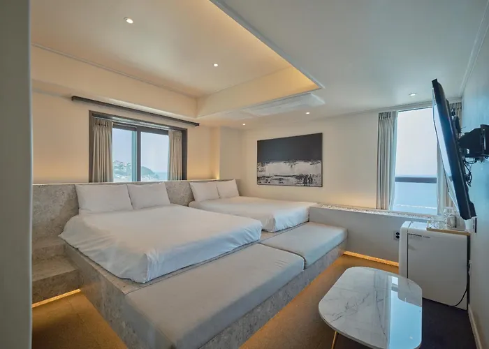 Uh Suite The Haeundae